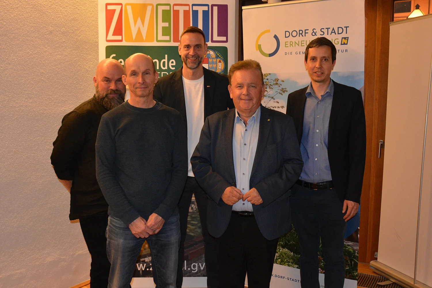 Georg Feßl, Reinhard Feßl, Thomas Weiss, Franz Mold und DI Daniel Fries waren beim Hauseigentümer:innen-Stammtisch in Zwettl dabei