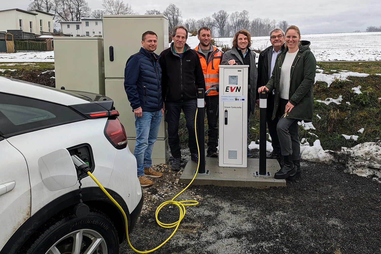 Inbetriebnahme der Stromtankstelle in St. Bernhard