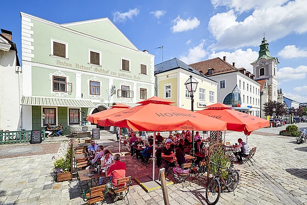 Wunderschöner Stadtkern mit Gastgarten der Braustadt Zwettl