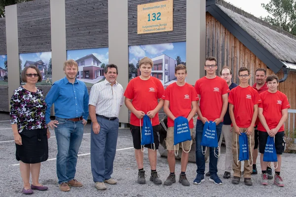 Begrüßung der fünf neuen Lehrlinge bei HARTL HAUS 2018