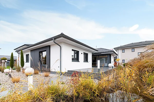 Bungalow Elegance 128W von HARTL HAUS 