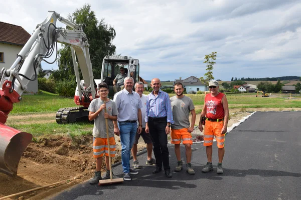 Fertigstellung Gartenstraße Schweiggers
