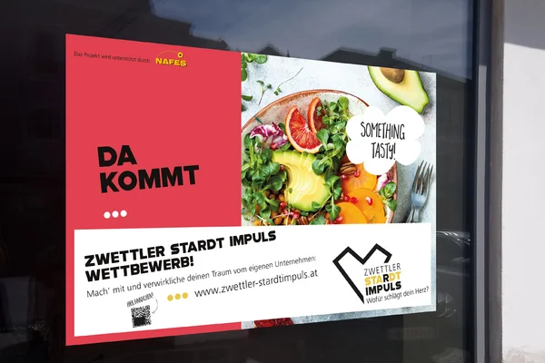 Aufkleber auf leerstehenden Geschäftslokalen in der Zwettler Innenstadt