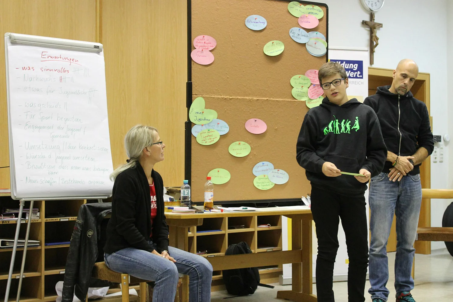 Elke Indinger und Lutz Köllner vom Jugendcoaching unterstützten die Jugendlichen